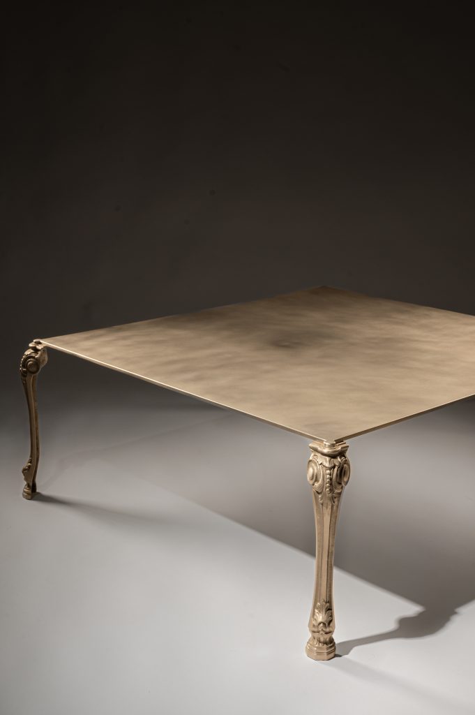 Table Basse pied de style