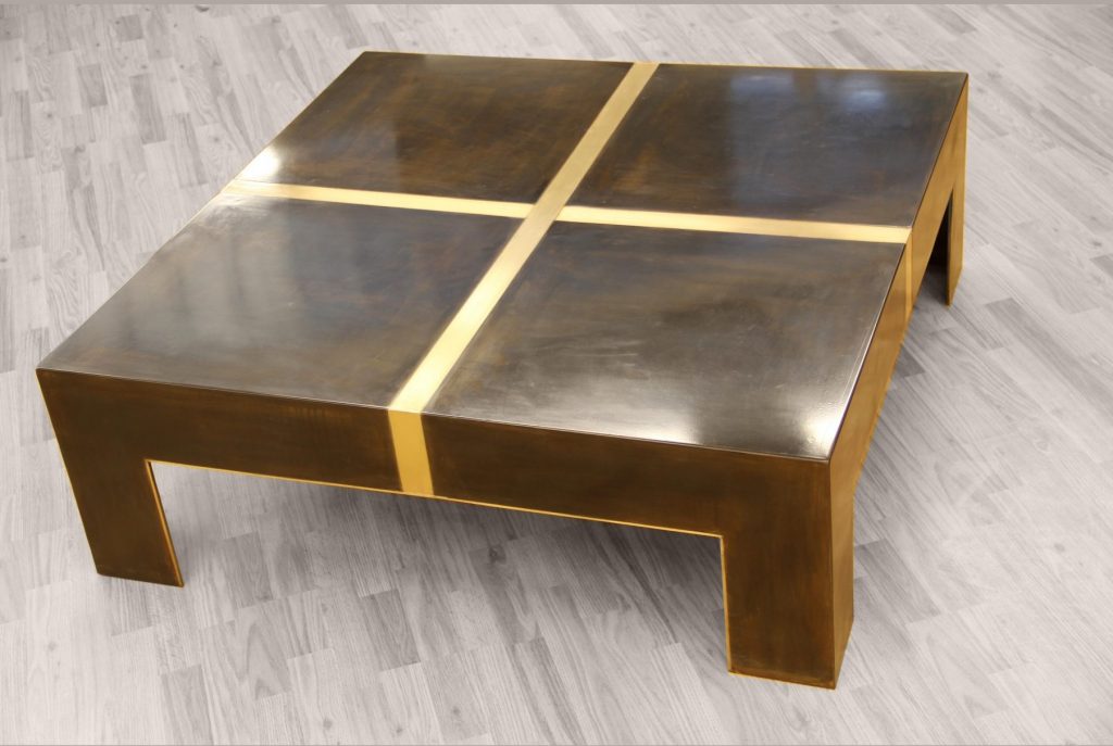 table croix dorée