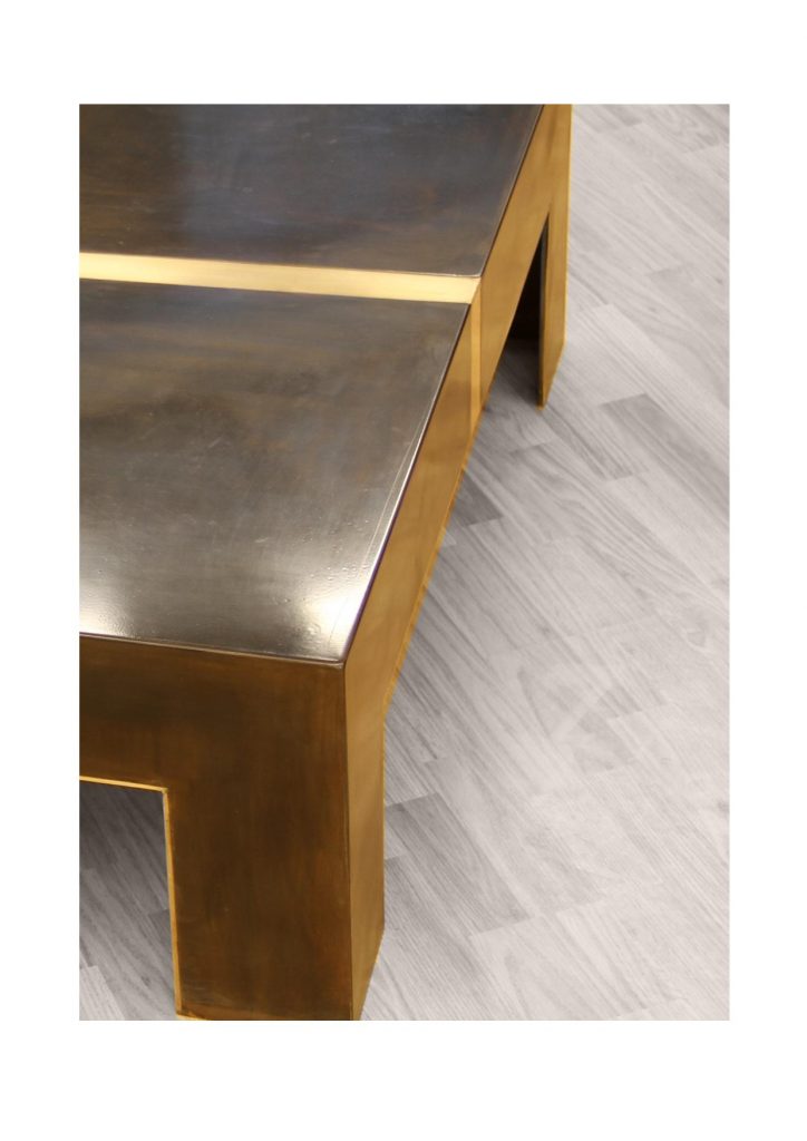 détails table croix doré