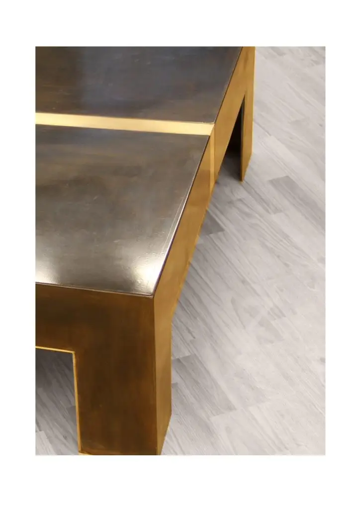 détails table croix doré